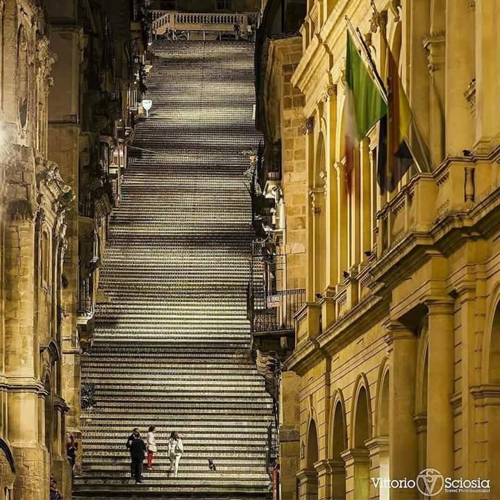 Alla Romana Villa Caltagirone Buitenkant foto